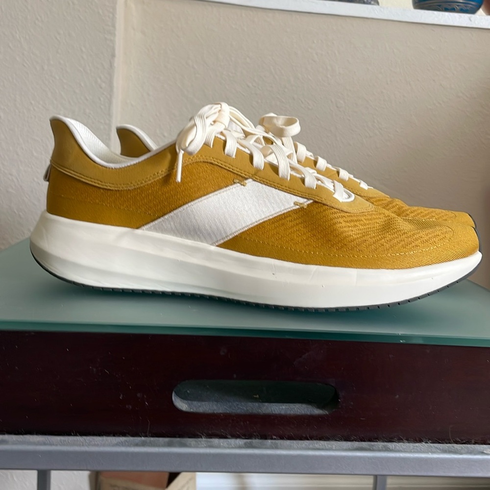 Tracksmith Eliot Runner